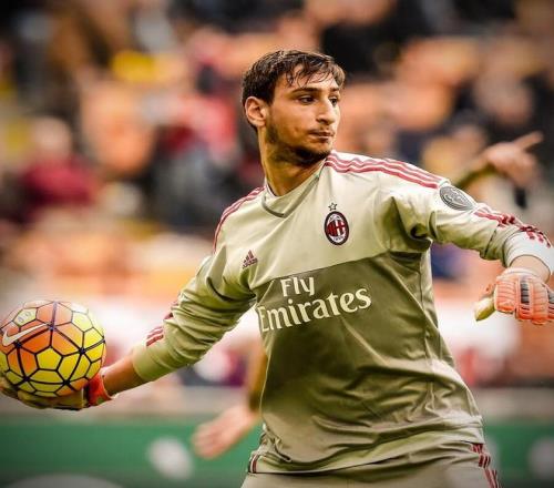 早报：推开门重逢再相拥？（早报：开门相见，是否还能相拥？）