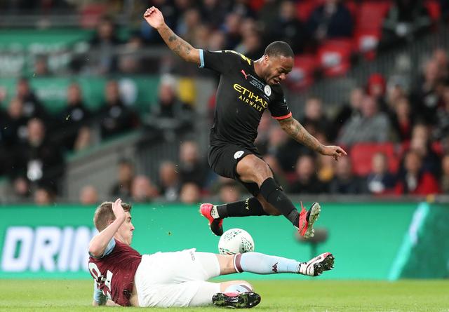 跟队记者：莱奥续约谈判还没正式开启，但俱乐部正在讨论（队记：莱奥续约谈判尚未启动，俱乐部已展开讨论）