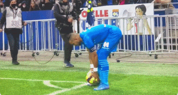 目标16：巴萨如何避免欧冠附加赛命运？（目标16：巴萨如何确保不打欧冠附加赛？）