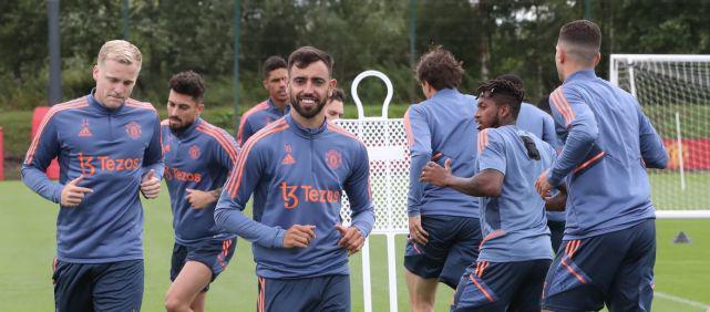 阿森纳签下厄瓜多尔双胞胎球员，未来有望助力球队夺冠，彰显俱乐部长期发展策略。（阿森纳官宣引进厄瓜多尔双胞胎新星，助力冲冠并凸显俱乐部长远布局）