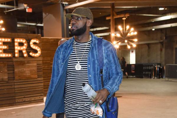 刘建宏：邵佳一已经表现出了一个现代教练的风度和气质（刘建宏：邵佳一已具备现代主帅的风范与气质）