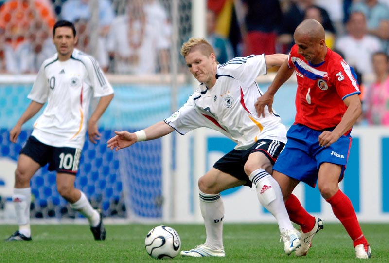 各联赛欧战积分排名：英超居首，意甲&西甲&德甲分列二到四位（欧战联赛积分榜：英超领跑，意甲、西甲、德甲位列第二至第四）