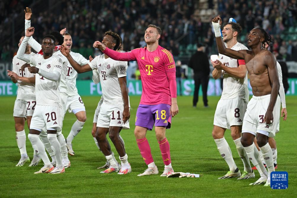 洛杉矶主帅：穆勒让温哥华队变更好，他是一名“现代10号”（洛杉矶主帅：穆勒令温哥华队更强，他是一位现代型10号位）