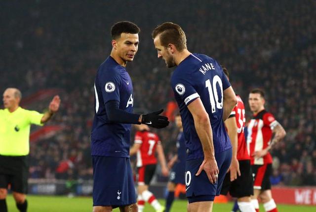 勇士三分火力强劲，全队状态火热（勇士外线火力全开，球队整体手感炙热）