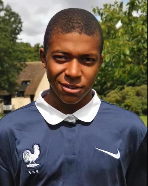 打造中甲银河战舰？深圳青年人总经理：还是让子弹再飞一会儿（中甲版银河战舰要起航？深圳青年人总经理：先等等，时间会给答案）