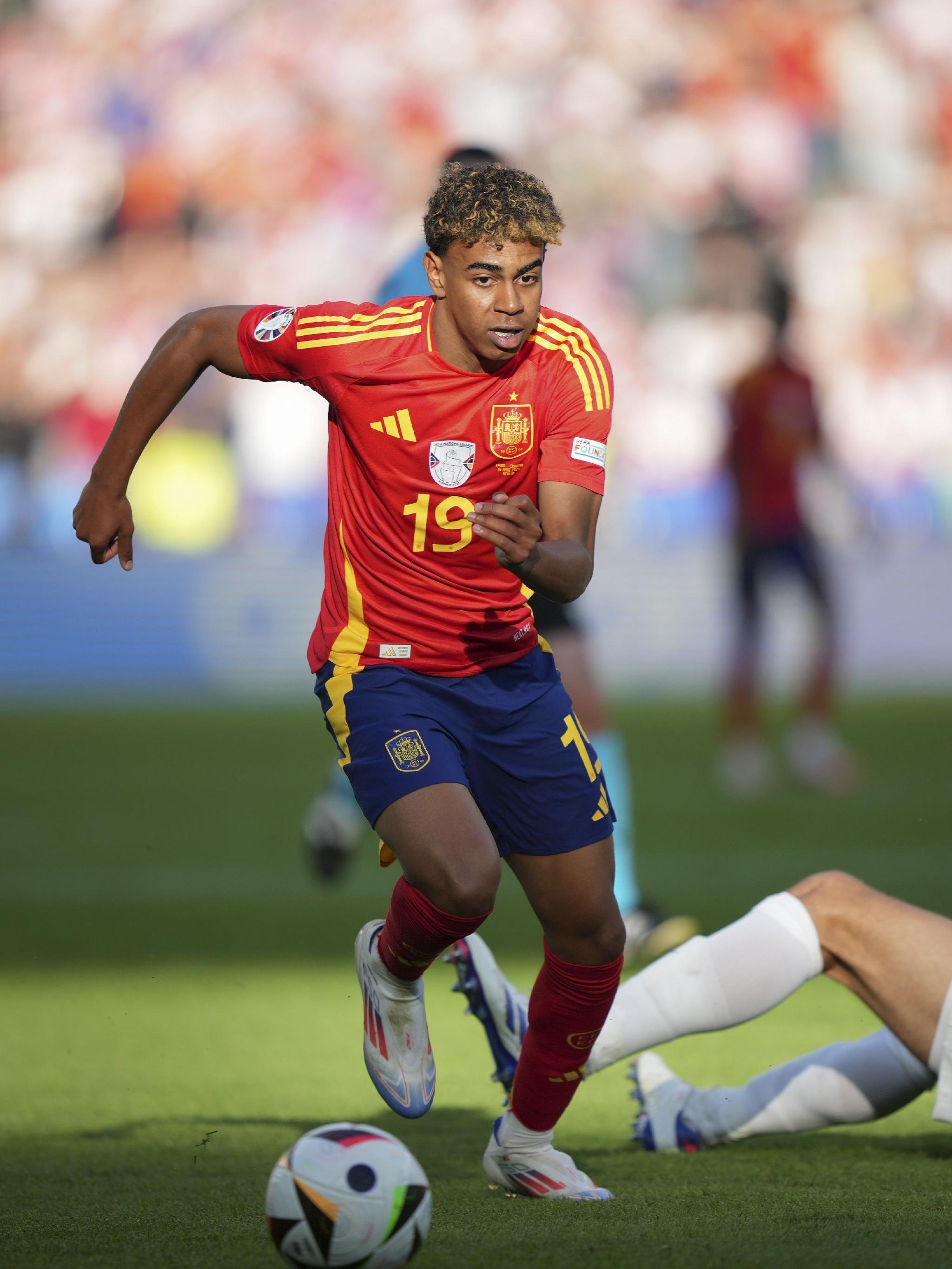 浙江队表现稳定（浙江队发挥稳健）