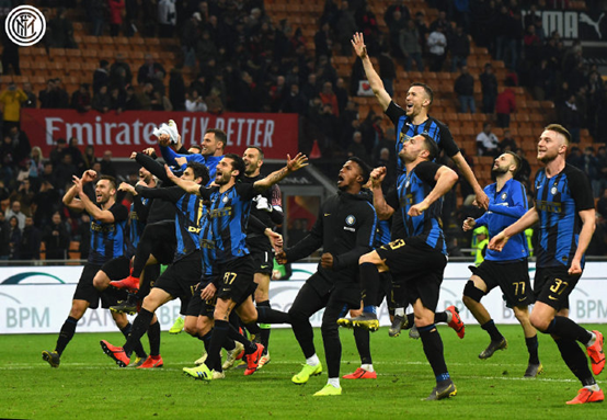 曼城vs桑德兰首发：哈兰德领衔！福登、多库在列，扎卡出战（曼城对阵桑德兰首发出炉：哈兰德领衔，福登、多库在列，扎卡出战）